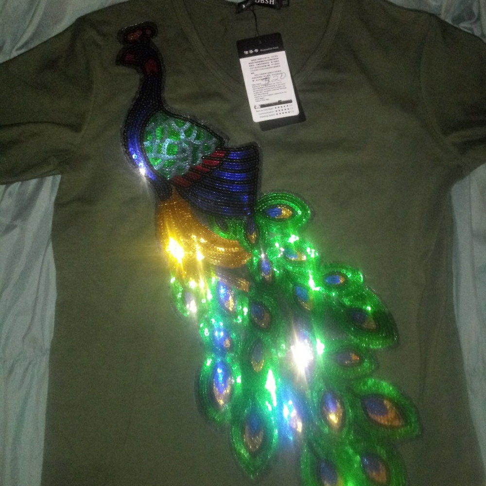 SEQUIN PEACOCK TEE